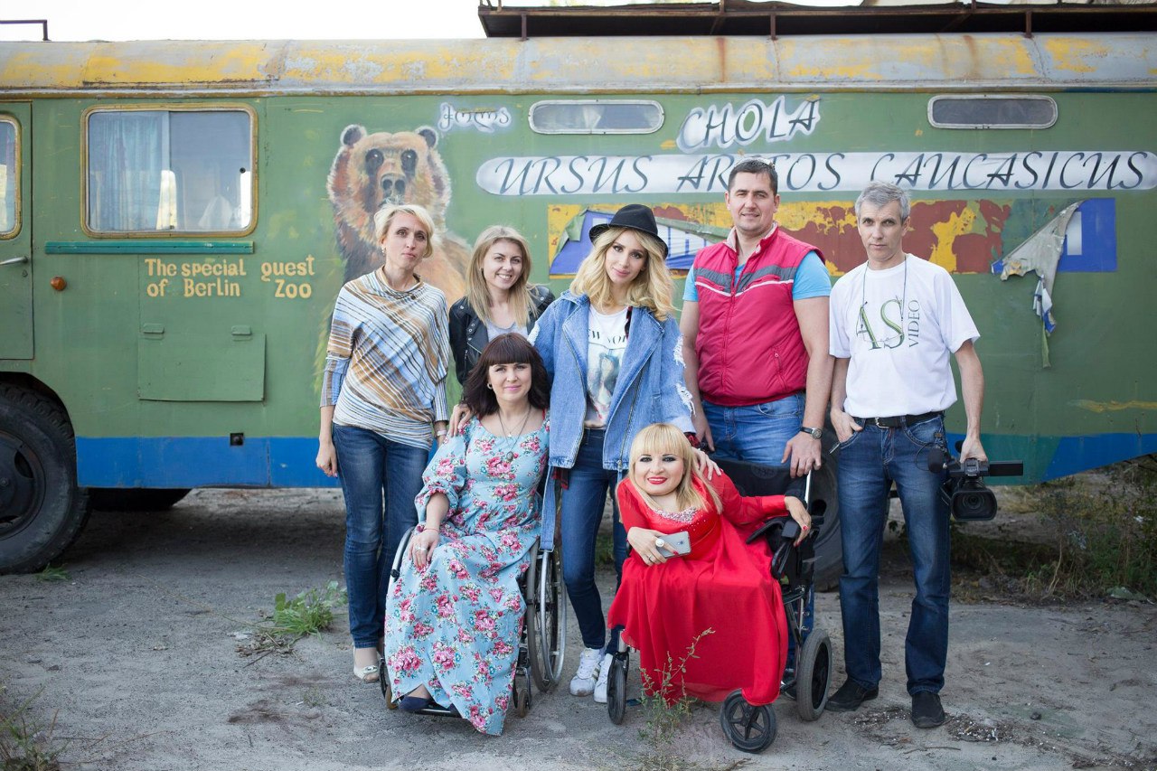 LOBODA, как и многие другие украинские звезды приняла участие в проекте Незламні