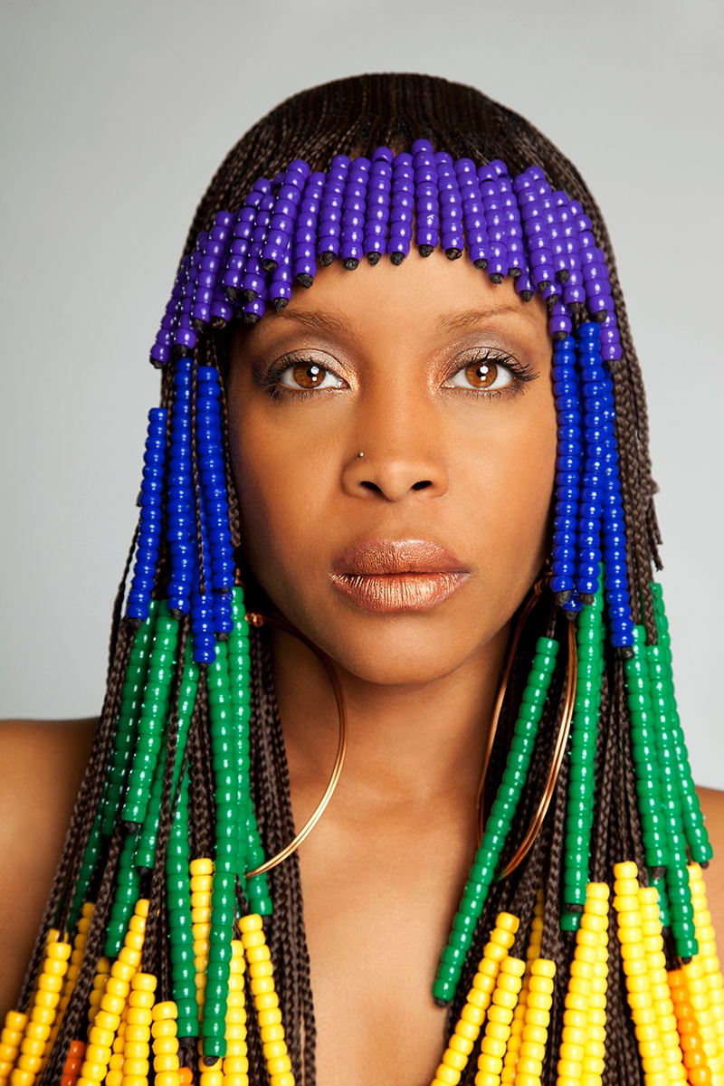 Американская певица Erykah Badu обвинила The Black Eyed Peas в плагиате