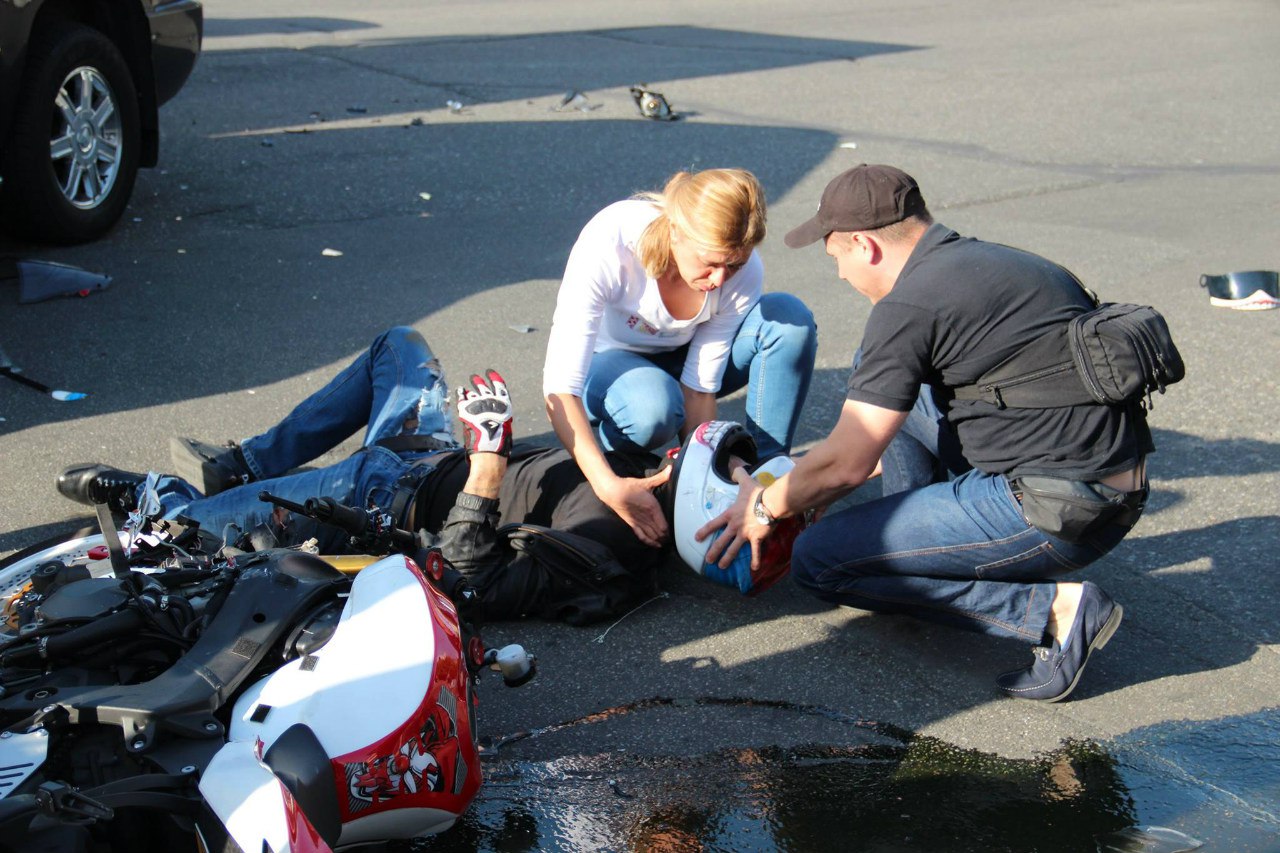 Фото с места ДТП в котором певец получил травмы не совместимые с жизнью