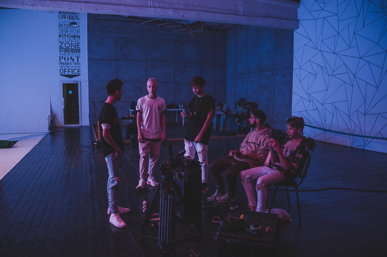 DSIDE BAND 9