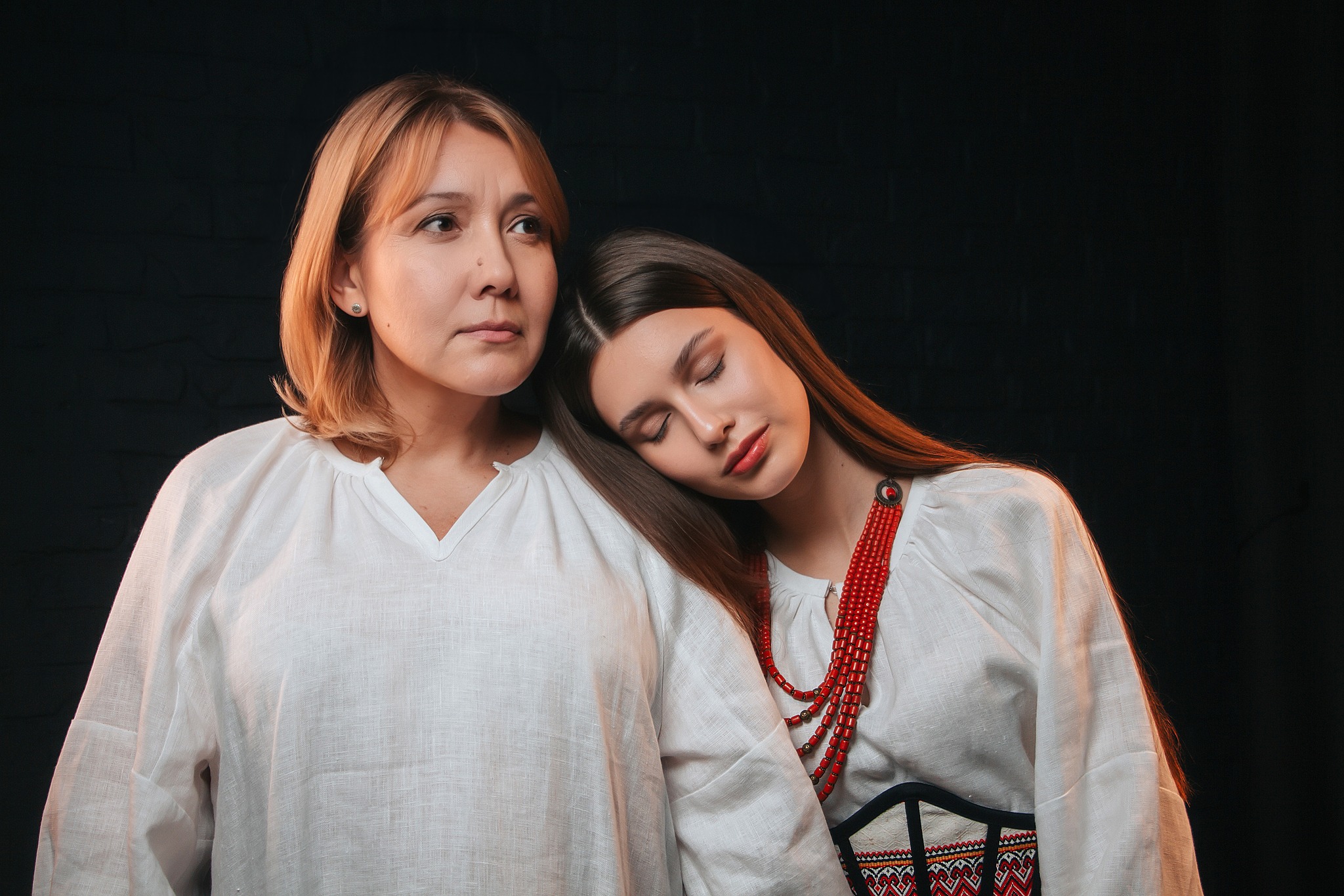Шістнадцятирічна муза романтики Darisha випустила нову відеороботу на сингл Коси, в якій вперше показала свою маму